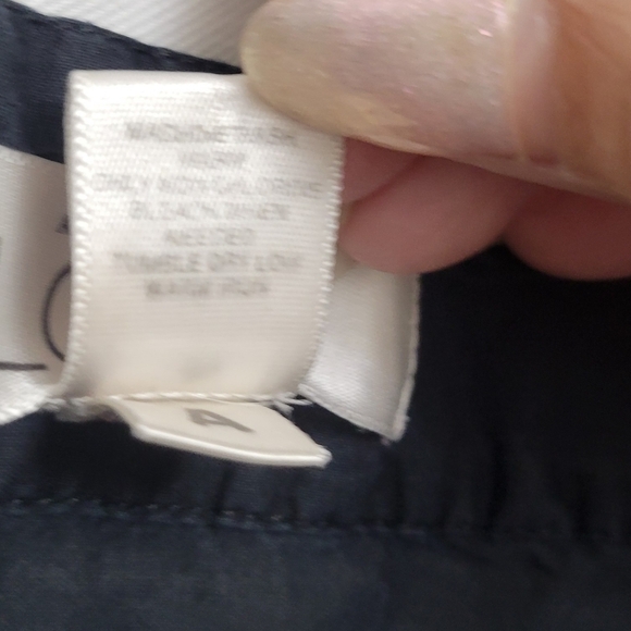 🖤 LOFT Black Blouse with White Embroidery – Elegant & Timeless | Size 10 - Picture 5 of 6